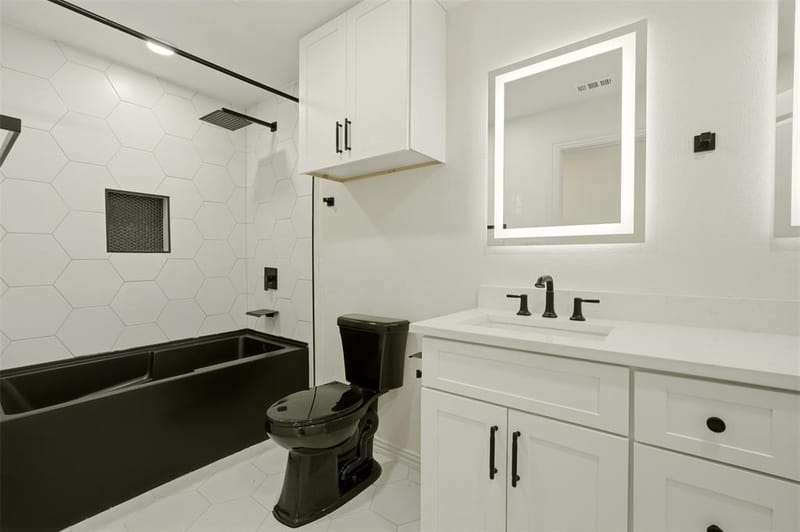 3030 Mark Twain Drive, Farmers Branch TX 75234 - Photo 9