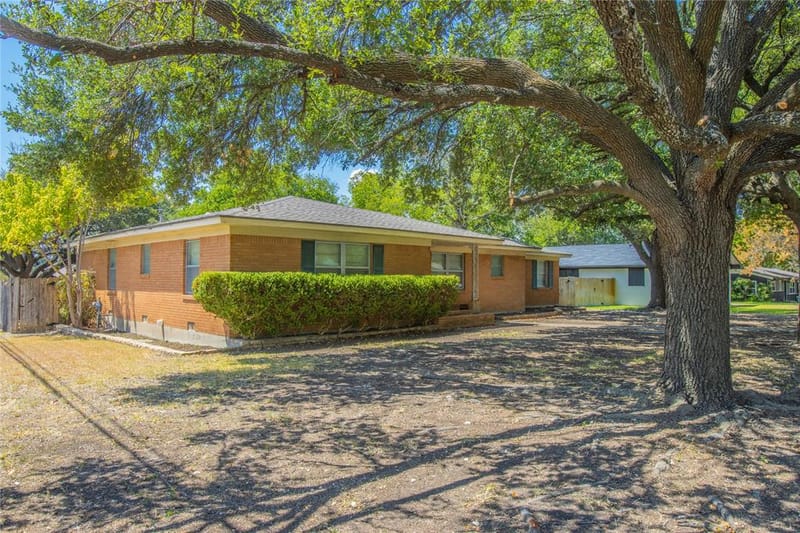 400 Randle Drive, Woodway TX 76712 - Photo 20
