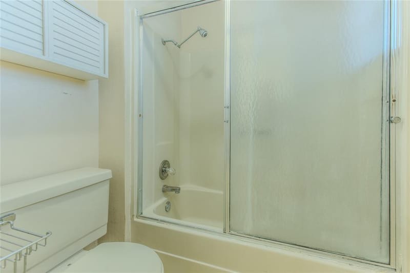 400 Randle Drive, Woodway TX 76712 - Photo 14