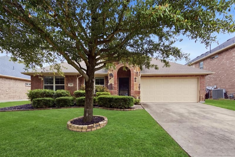 2912 Glenoaks Drive, Royse City TX 75189