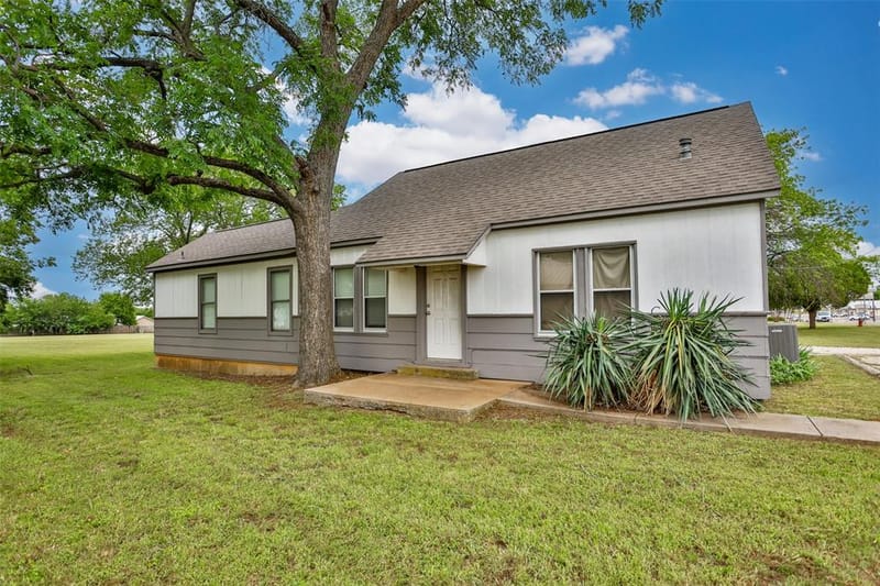 322&410 E Division Street, Muenster TX 76252 - Photo 23