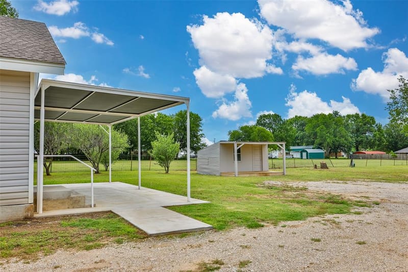 322&410 E Division Street, Muenster TX 76252 - Photo 6