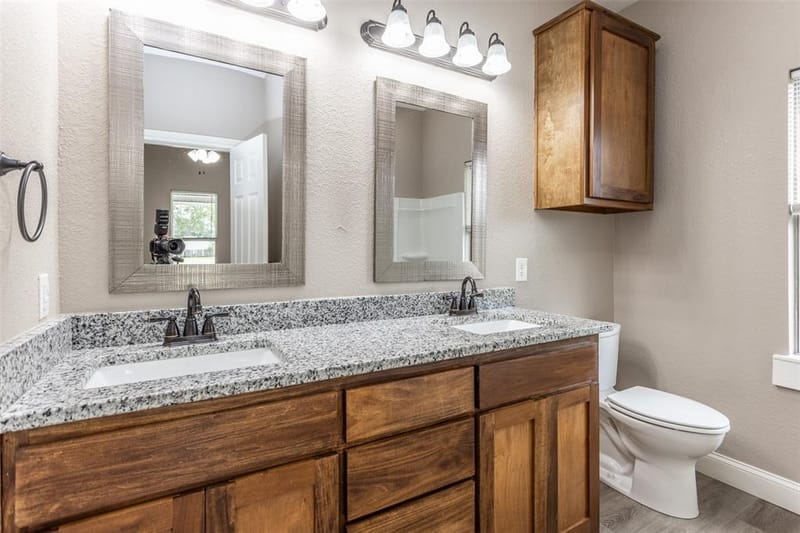 322&410 E Division Street, Muenster TX 76252 - Photo 19