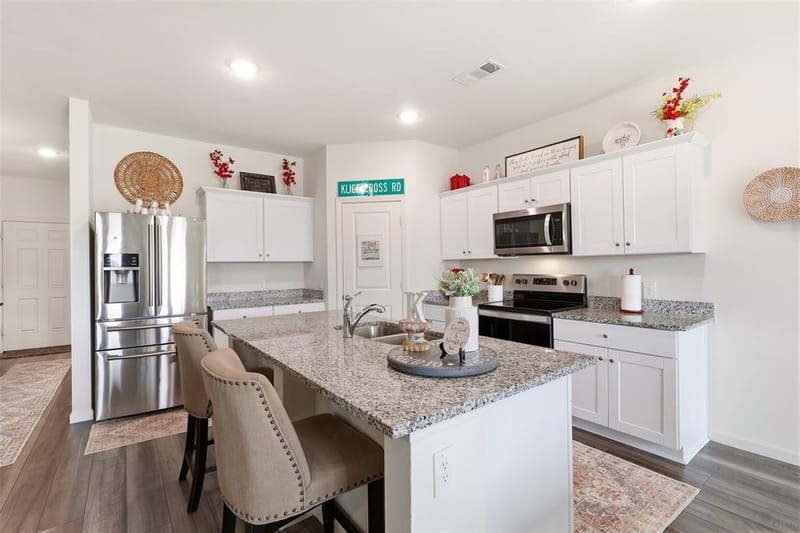 2600 Sanders Creek Drive, Glenn Heights TX 75154 - Photo 8