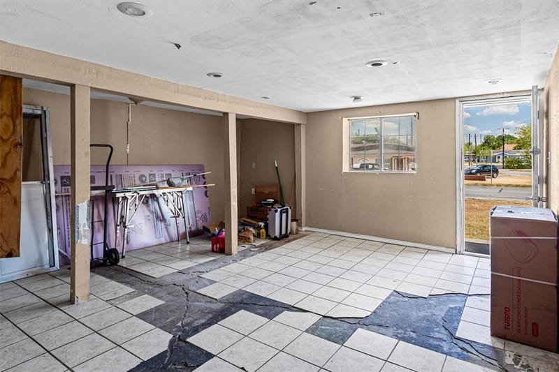 612 Meadow Park Drive, White Settlement TX 76108 - Photo 17