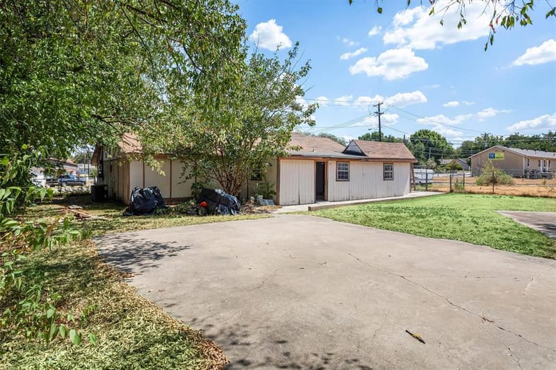 612 Meadow Park Drive, White Settlement TX 76108 - Photo 31