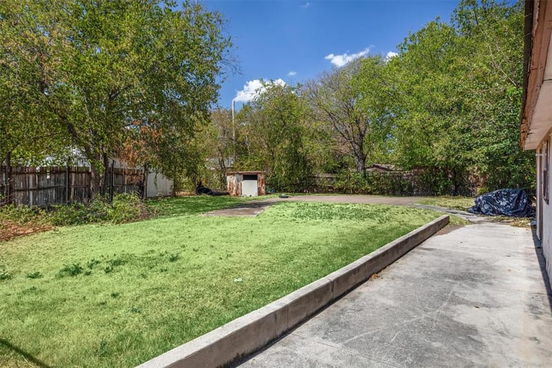 612 Meadow Park Drive, White Settlement TX 76108 - Photo 29