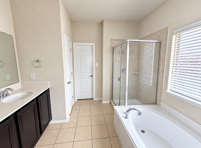 2104 Stonewood Drive, Lancaster TX 75134 - Photo 9