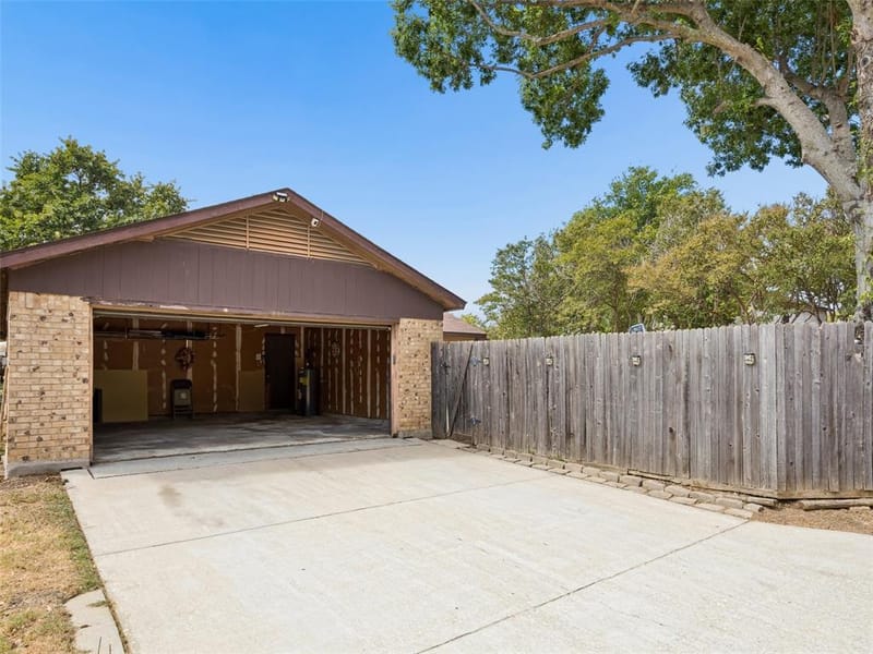 733 Red Wing Drive, Lewisville TX 75067 - Photo 18