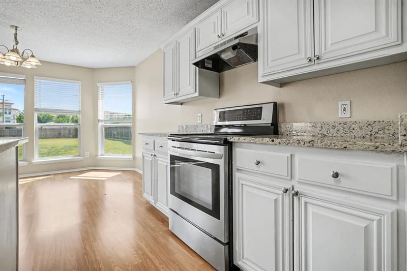 360 Mcmurtry Drive, Arlington TX 76002 - Photo 6
