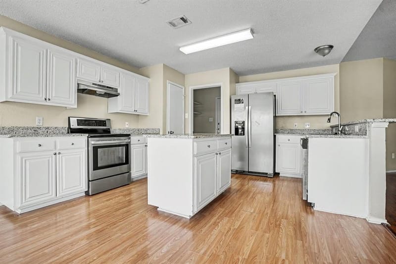 360 Mcmurtry Drive, Arlington TX 76002 - Photo 7