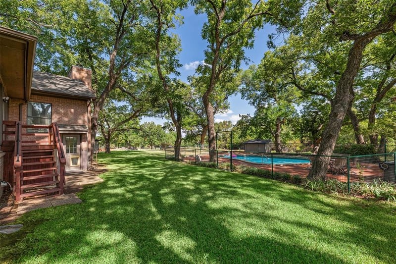 1820 Long Creek Court, Granbury TX 76049 - Photo 35