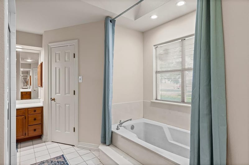 1820 Long Creek Court, Granbury TX 76049 - Photo 29