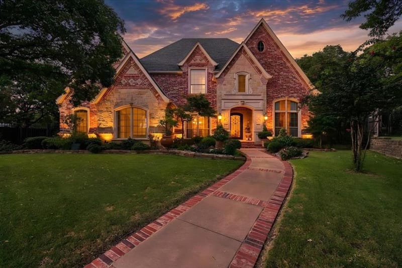 206 Gallant Court, Colleyville TX 76034