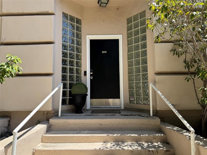 4040 Avondale Avenue # 105, Dallas TX 75219 - Photo 32