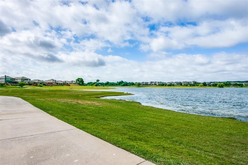 8304 Spitfire Trail, Aubrey TX 76227 - Photo 36