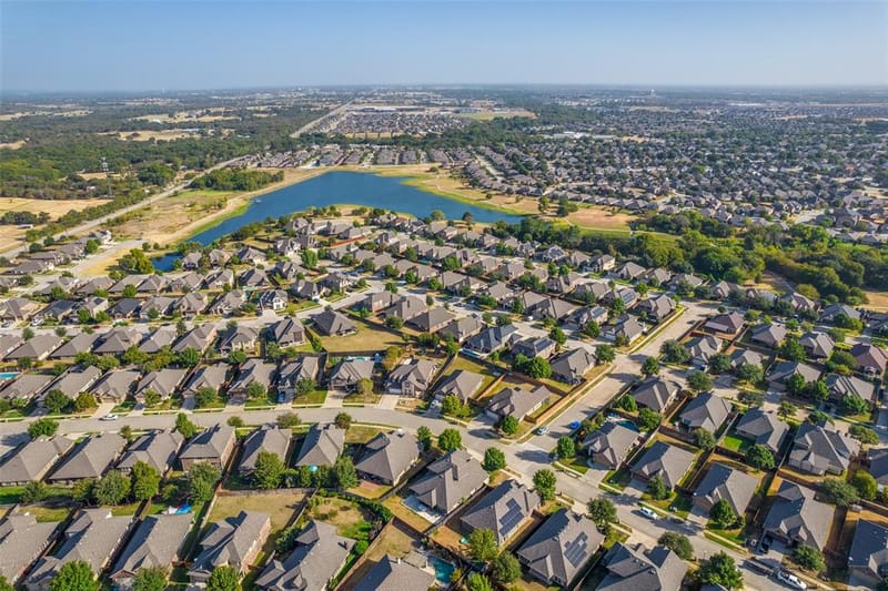 8304 Spitfire Trail, Aubrey TX 76227 - Photo 34