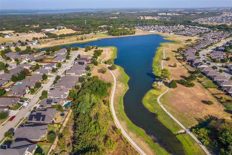 8304 Spitfire Trail, Aubrey TX 76227 - Photo 35