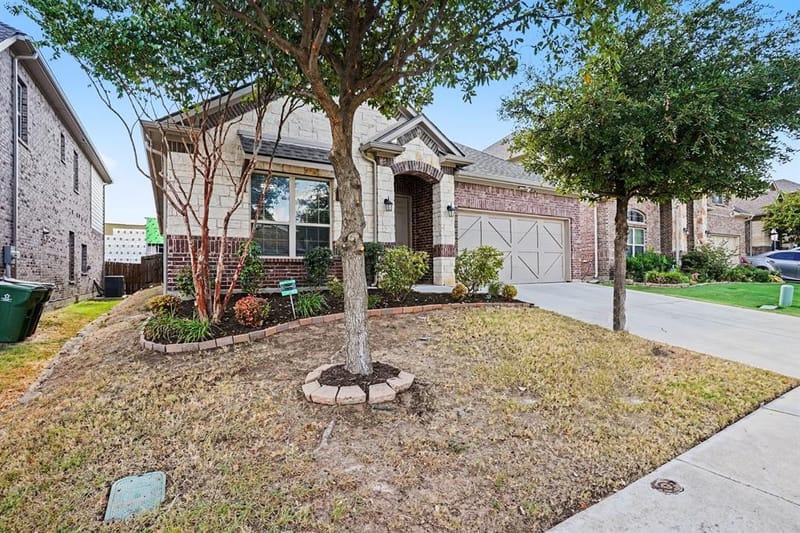 646 Harris Ridge Drive, Arlington TX 76002 - Photo 6