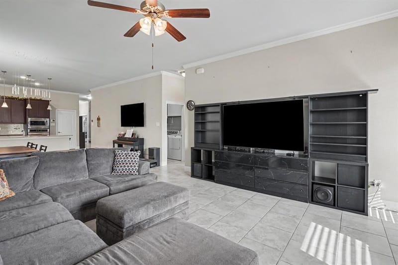 646 Harris Ridge Drive, Arlington TX 76002 - Photo 10