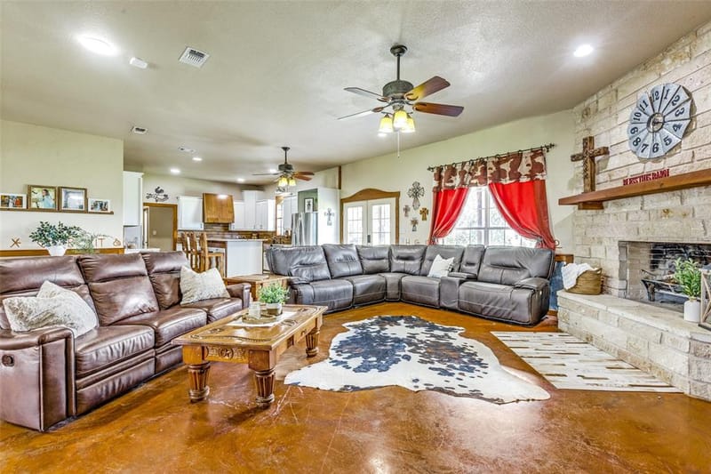 5855 Western Star Drive, Justin TX 76247 - Photo 6
