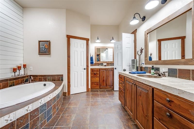 5855 Western Star Drive, Justin TX 76247 - Photo 22