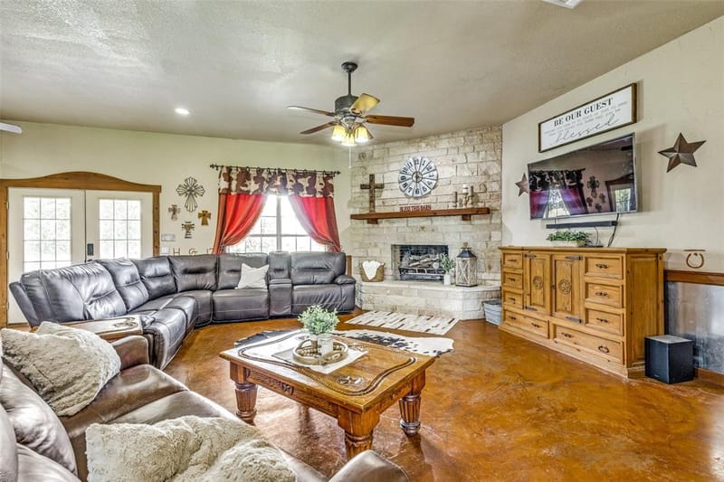 5855 Western Star Drive, Justin TX 76247 - Photo 7