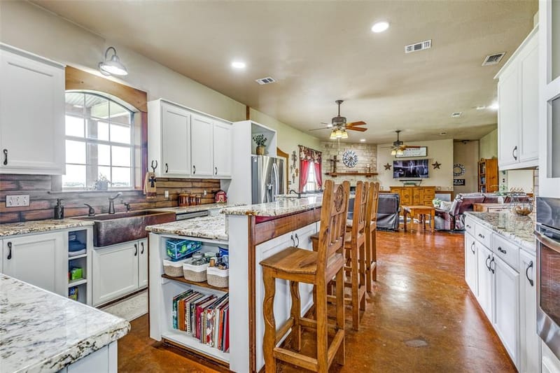 5855 Western Star Drive, Justin TX 76247 - Photo 9