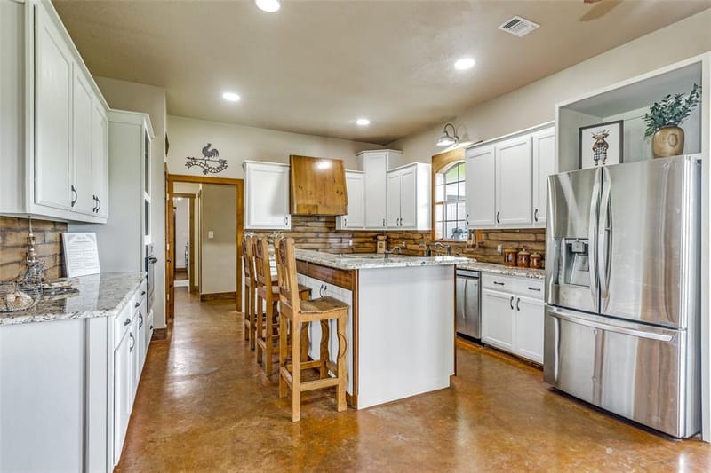 5855 Western Star Drive, Justin TX 76247 - Photo 10