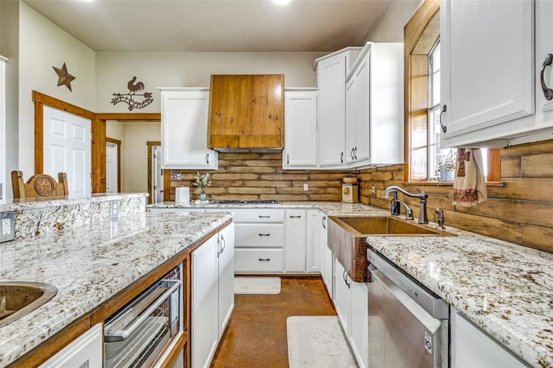 5855 Western Star Drive, Justin TX 76247 - Photo 11