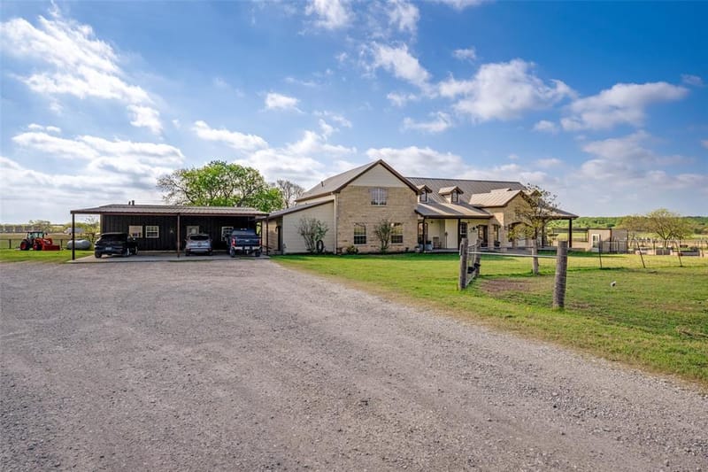 5855 Western Star Drive, Justin TX 76247 - Photo 35