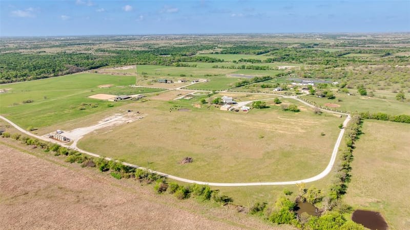 5855 Western Star Drive, Justin TX 76247 - Photo 31