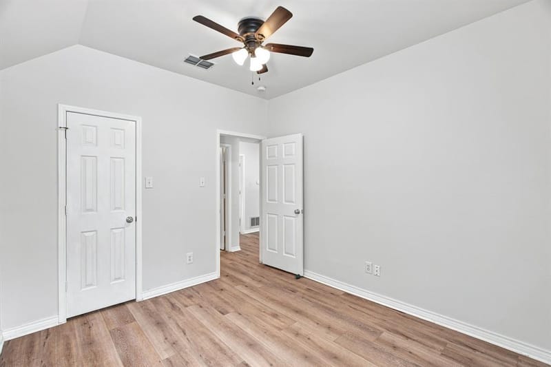 8716 Falls Road, Irving TX 75063 - Photo 29