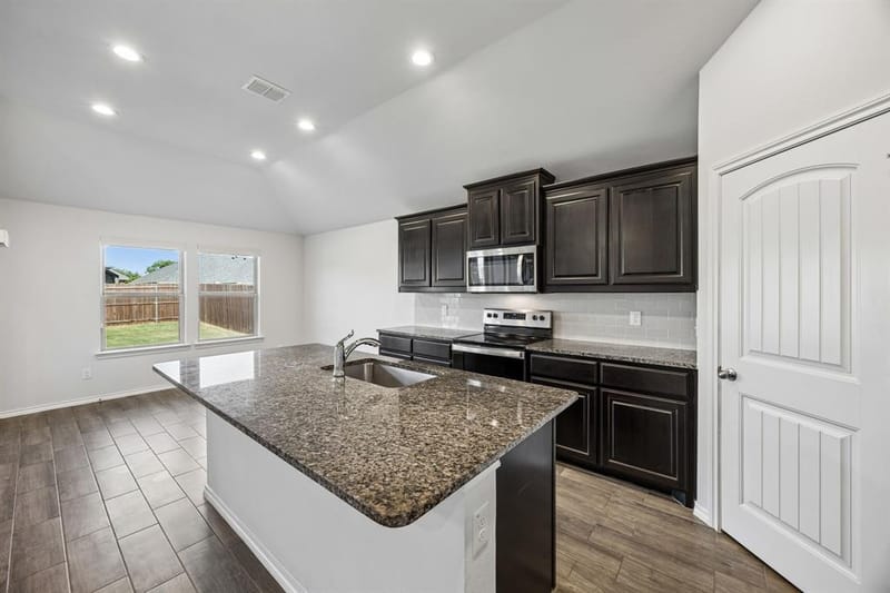 9916 Ginkgo Lane, Fort Worth TX 76036 - Photo 12