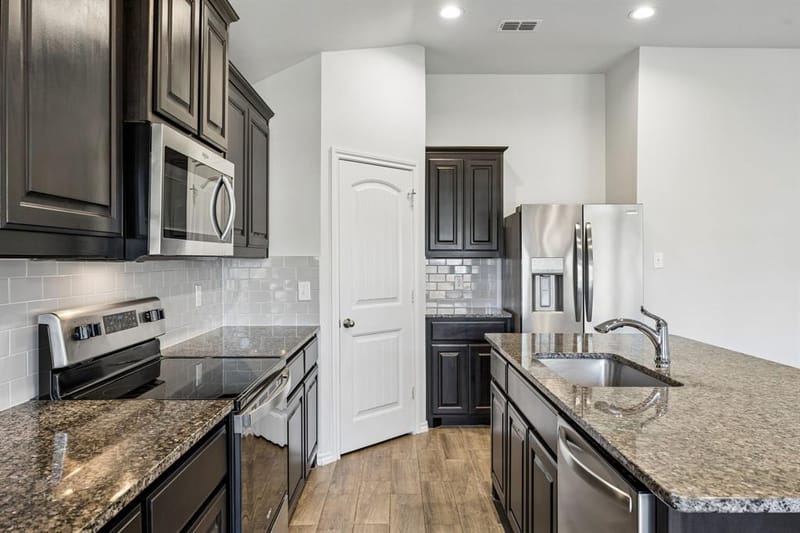 9916 Ginkgo Lane, Fort Worth TX 76036 - Photo 10