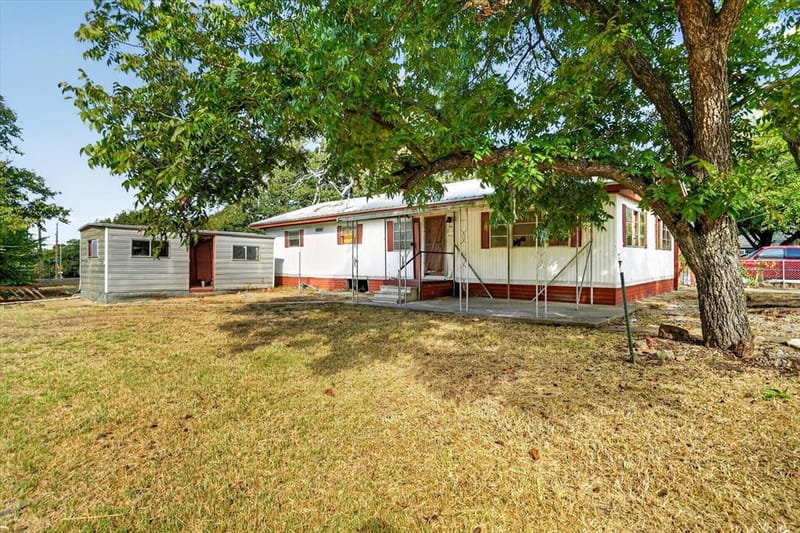 161 Arlington Street, Whitney TX 76692 - Photo 3