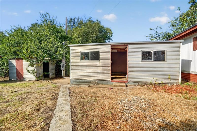 161 Arlington Street, Whitney TX 76692 - Photo 4