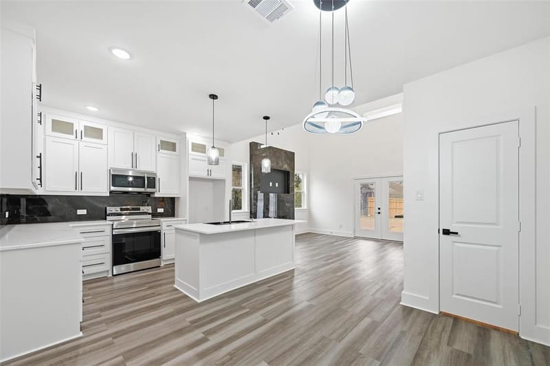 4448 Marcell Avenue, Dallas TX 75211 - Photo 9