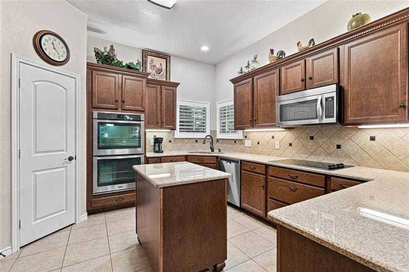 3711 Heatherwood Lane, Sherman TX 75090 - Photo 11