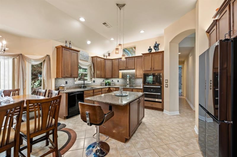 9613 Crestview Drive, Denton TX 76207 - Photo 14
