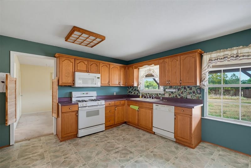 545 County Road 1110a, Cleburne TX 76031 - Photo 7