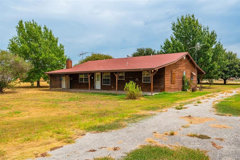 545 County Road 1110a, Cleburne TX 76031 - Photo 21