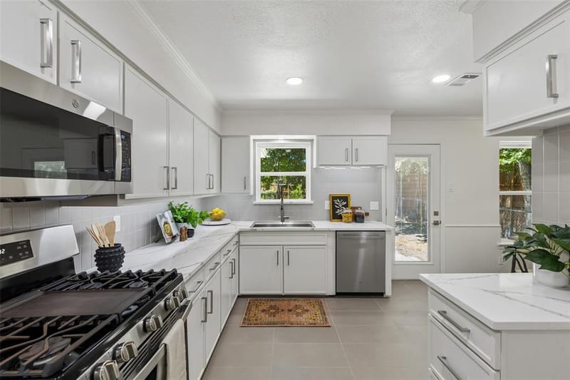 155 Bon Aire Drive, Dallas TX 75218 - Photo 9