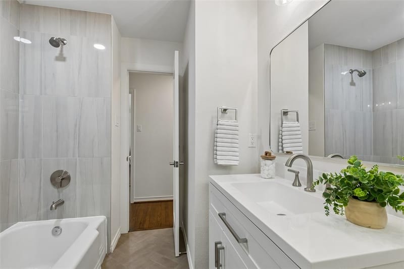 155 Bon Aire Drive, Dallas TX 75218 - Photo 14