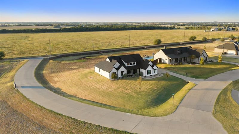 870 Dove Meadow Trail, Waxahachie TX 75167 - Photo 2