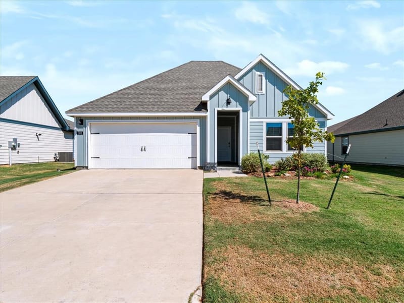 740 Amelia Court, Pilot Point TX 76258 - Photo 3