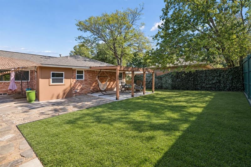 2036 Province Lane, Dallas TX 75228 - Photo 25