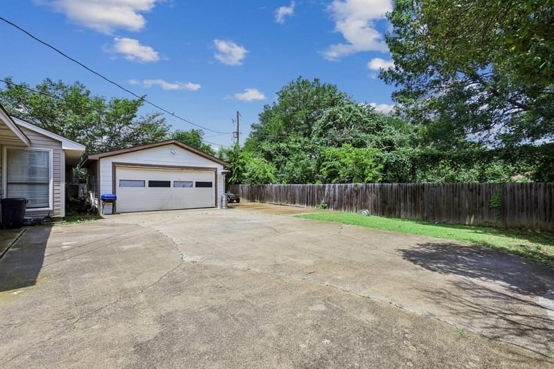 5505 Oak Brook Road, Arlington TX 76016 - Photo 18