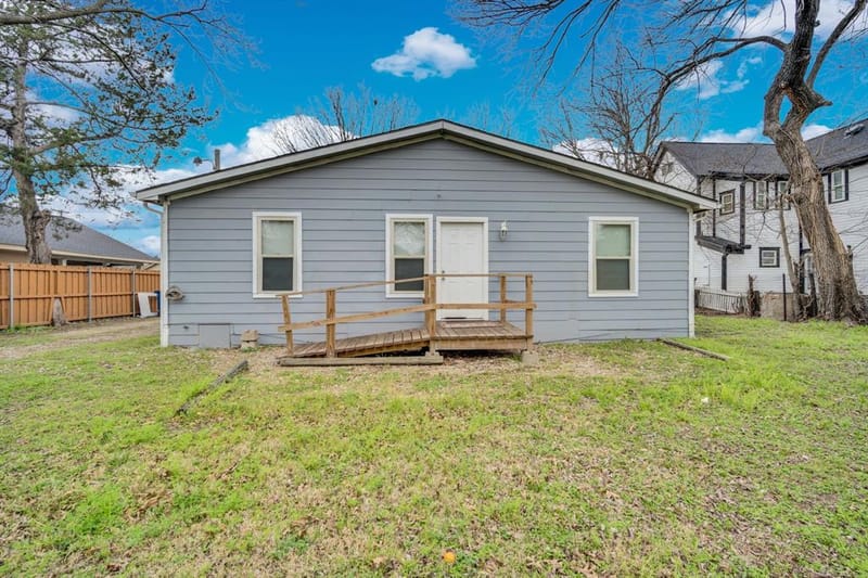 205 W Latimer Street, Ennis TX 75119 - Photo 23