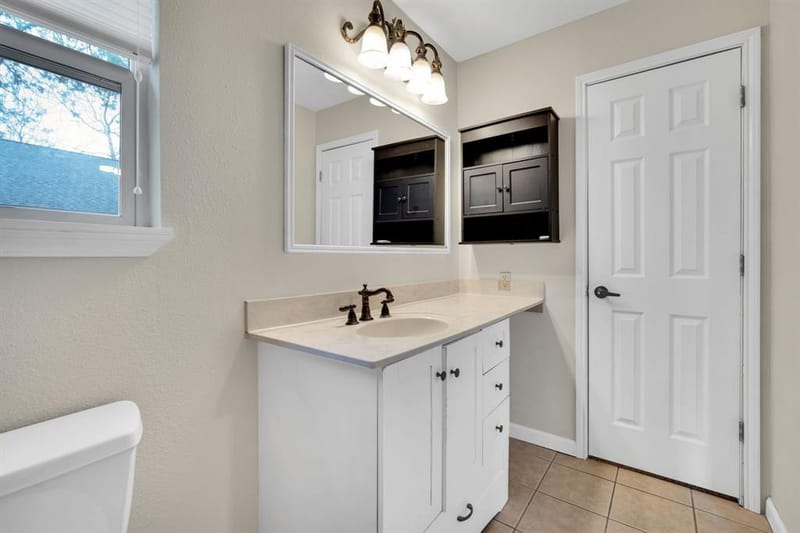 205 W Latimer Street, Ennis TX 75119 - Photo 17